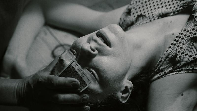 Aura Ghezzi in una scena del film